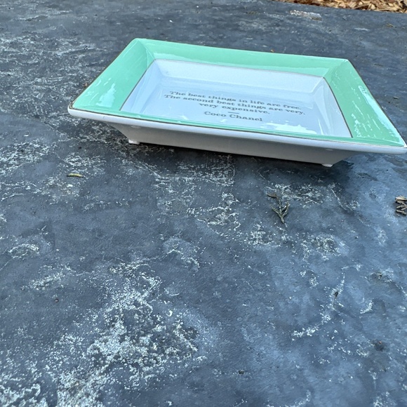 Gumps’s of San Francisco trinket tray with Coco Chanel quote - Picture 3 of 3